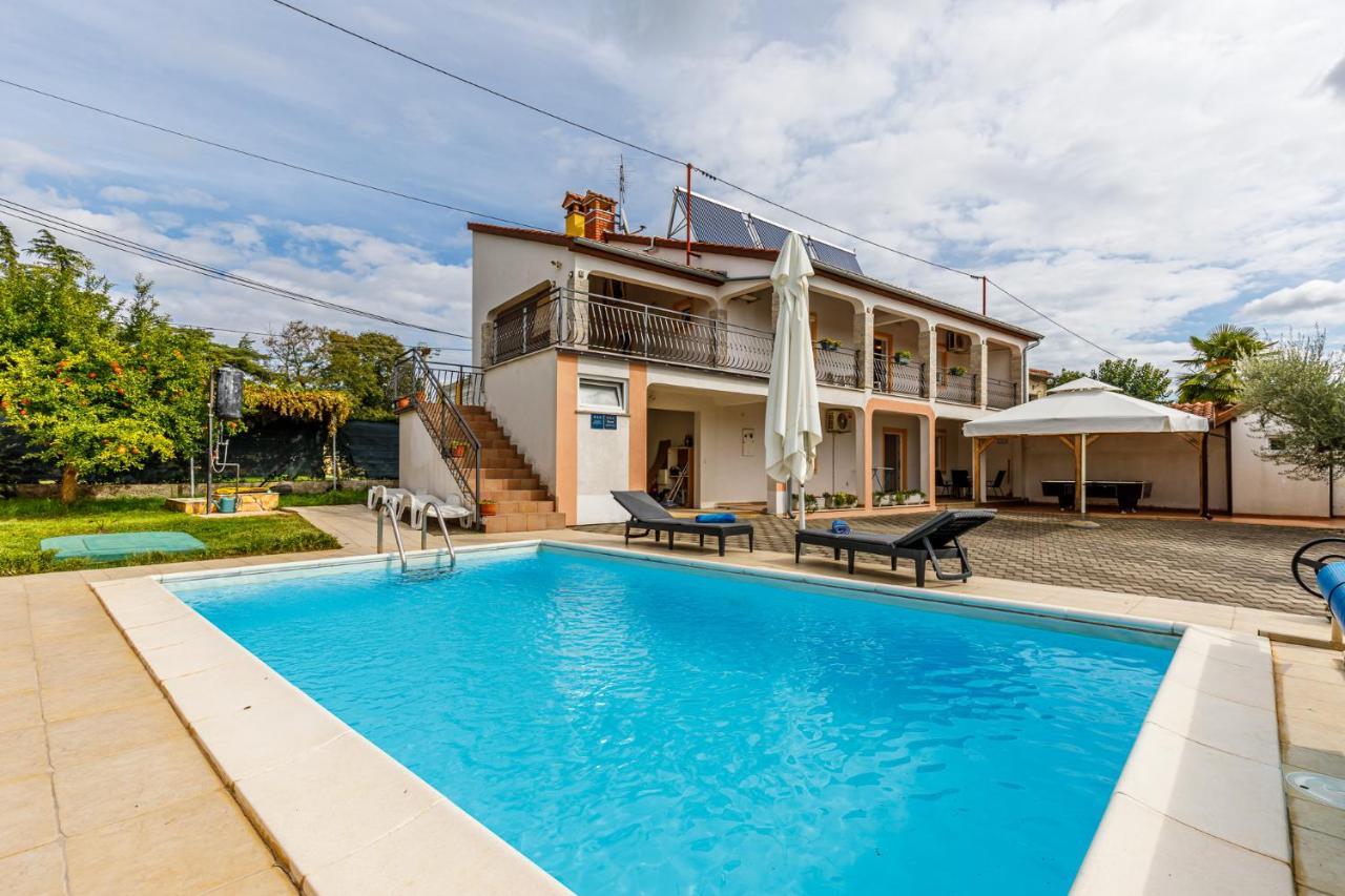 Ferienhaus Sascha In Poreč Exterior foto