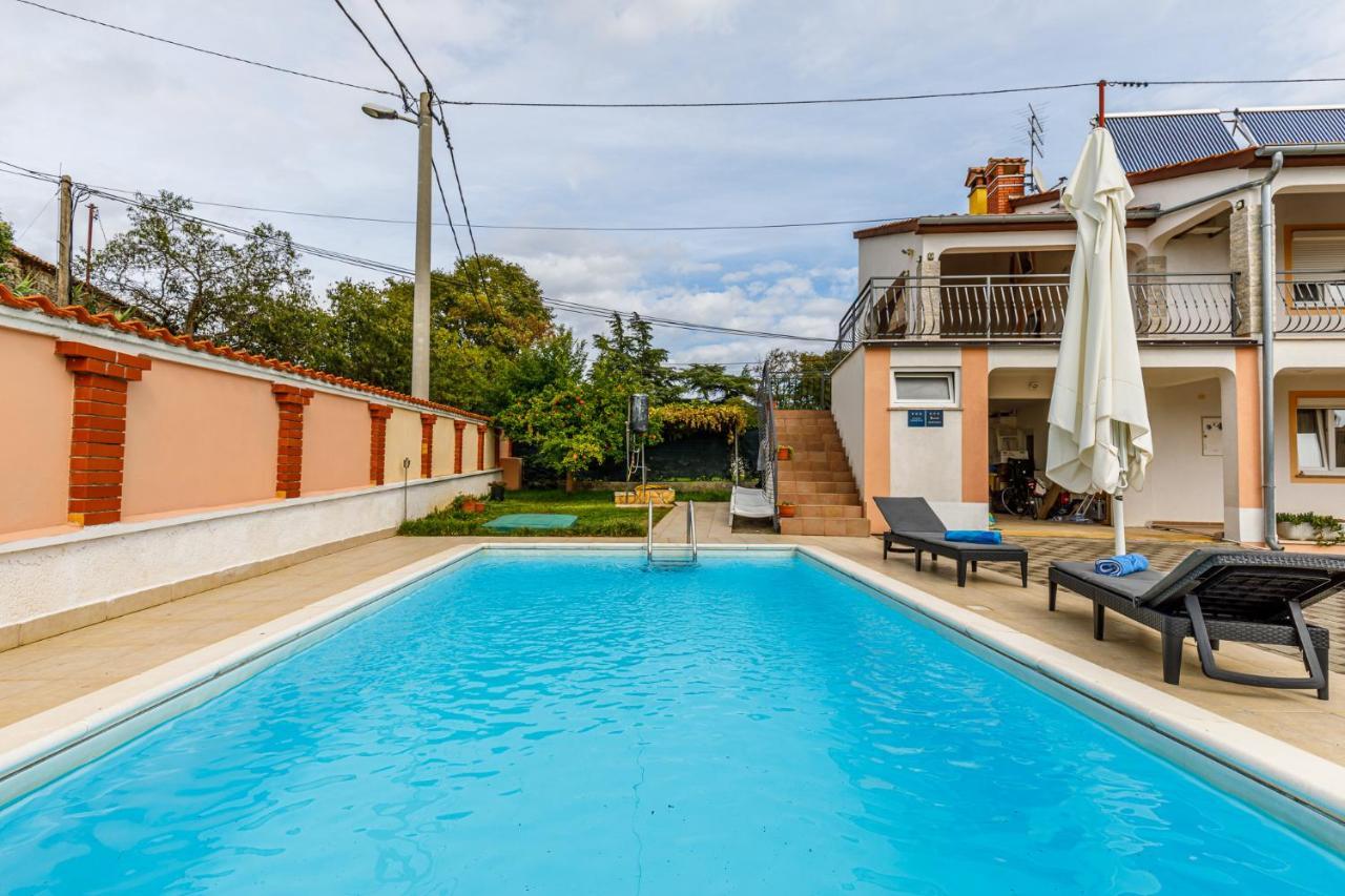 Ferienhaus Sascha In Poreč Exterior foto