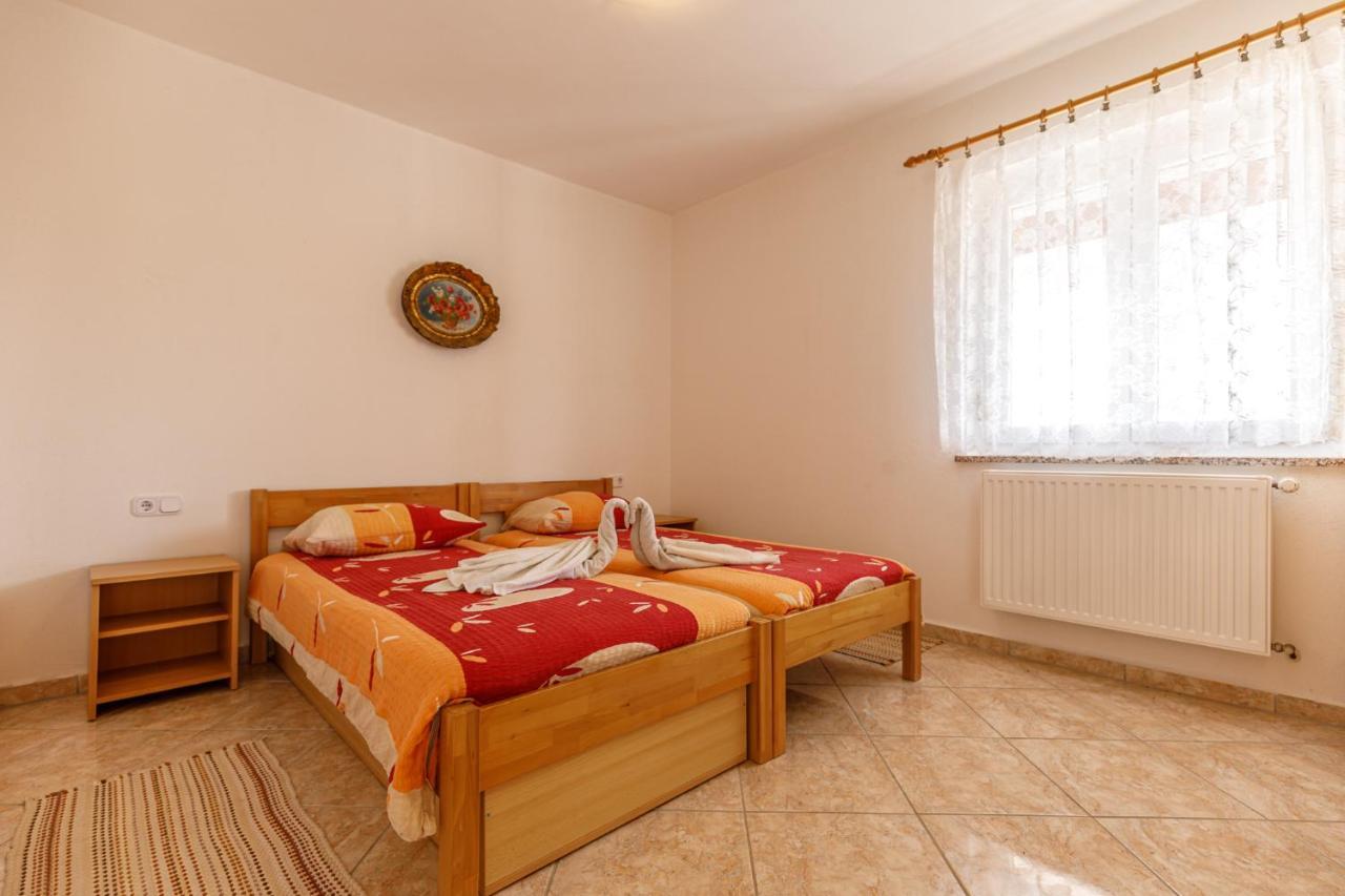 Ferienhaus Sascha In Poreč Exterior foto