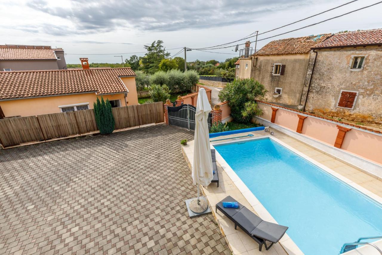 Ferienhaus Sascha In Poreč Exterior foto