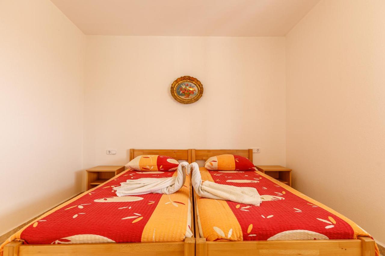Ferienhaus Sascha In Poreč Exterior foto